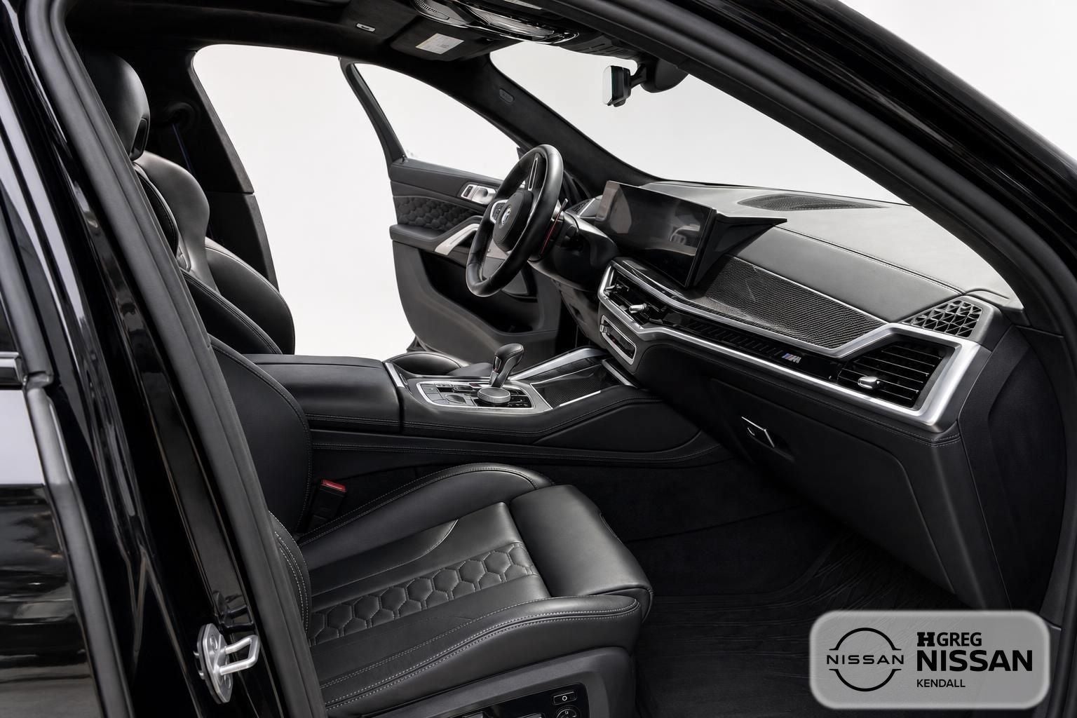 2025 BMW X6 M Base