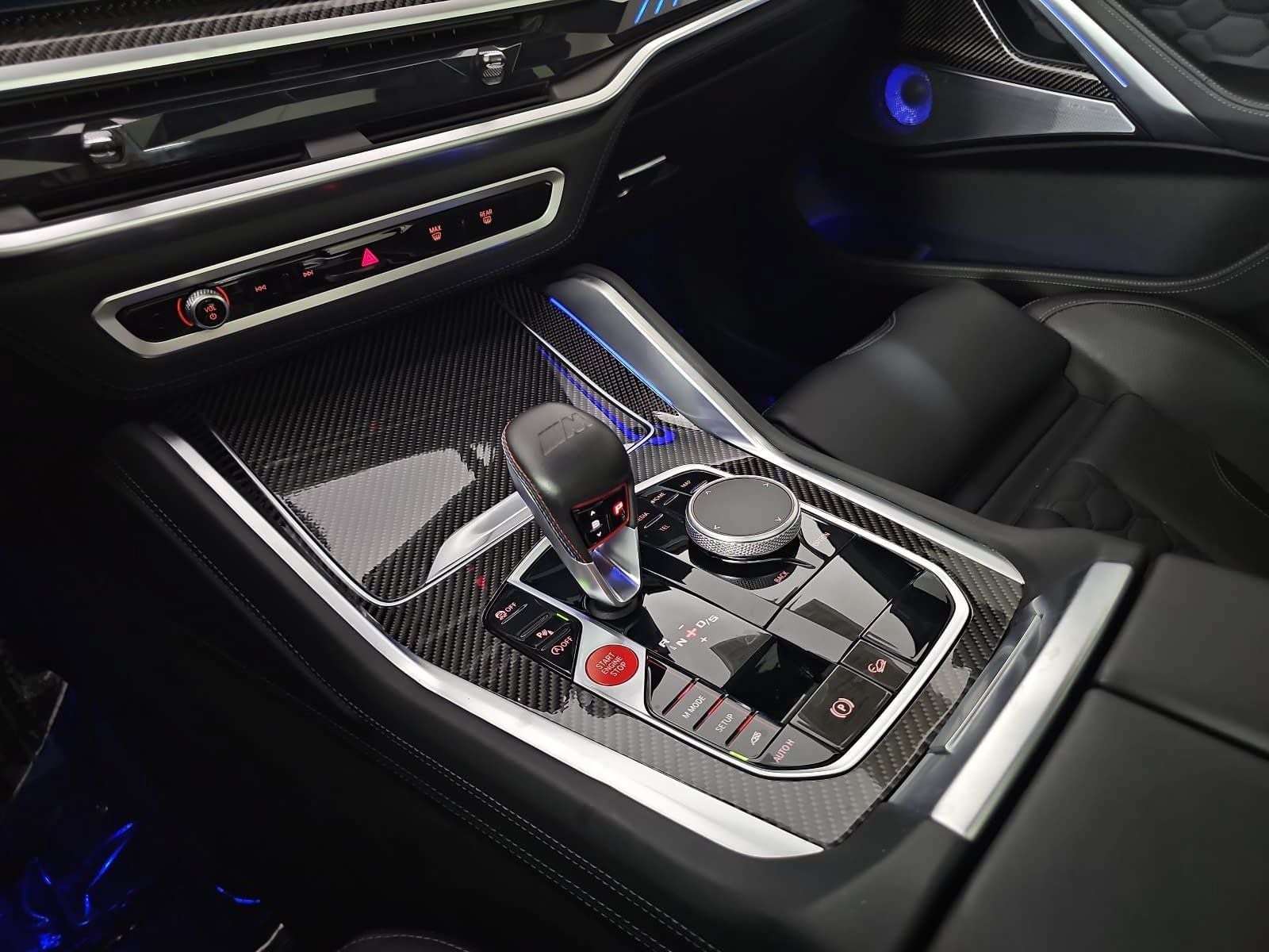 2025 BMW X6 M Base