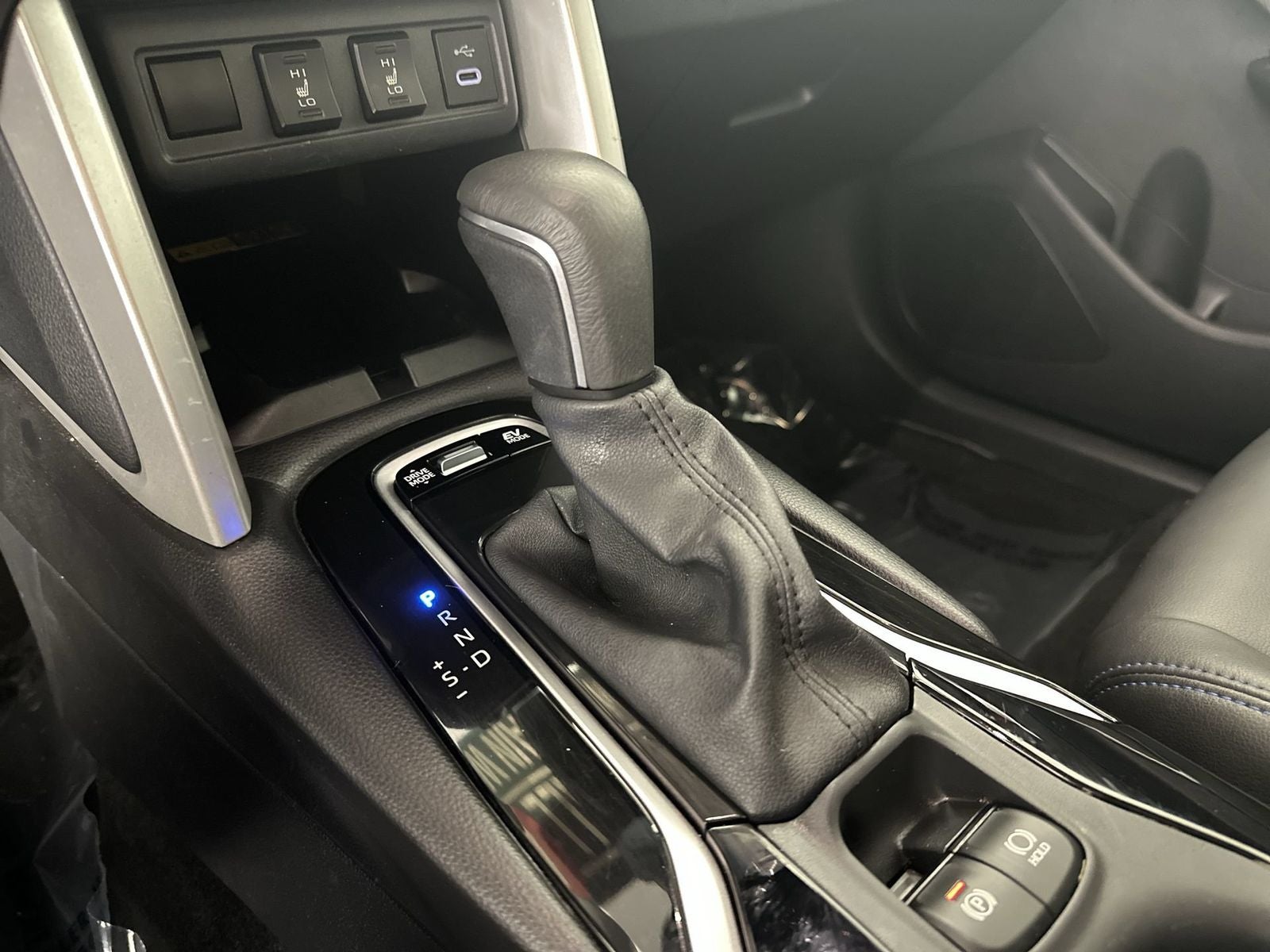2024 Toyota Corolla Cross Hybrid XSE