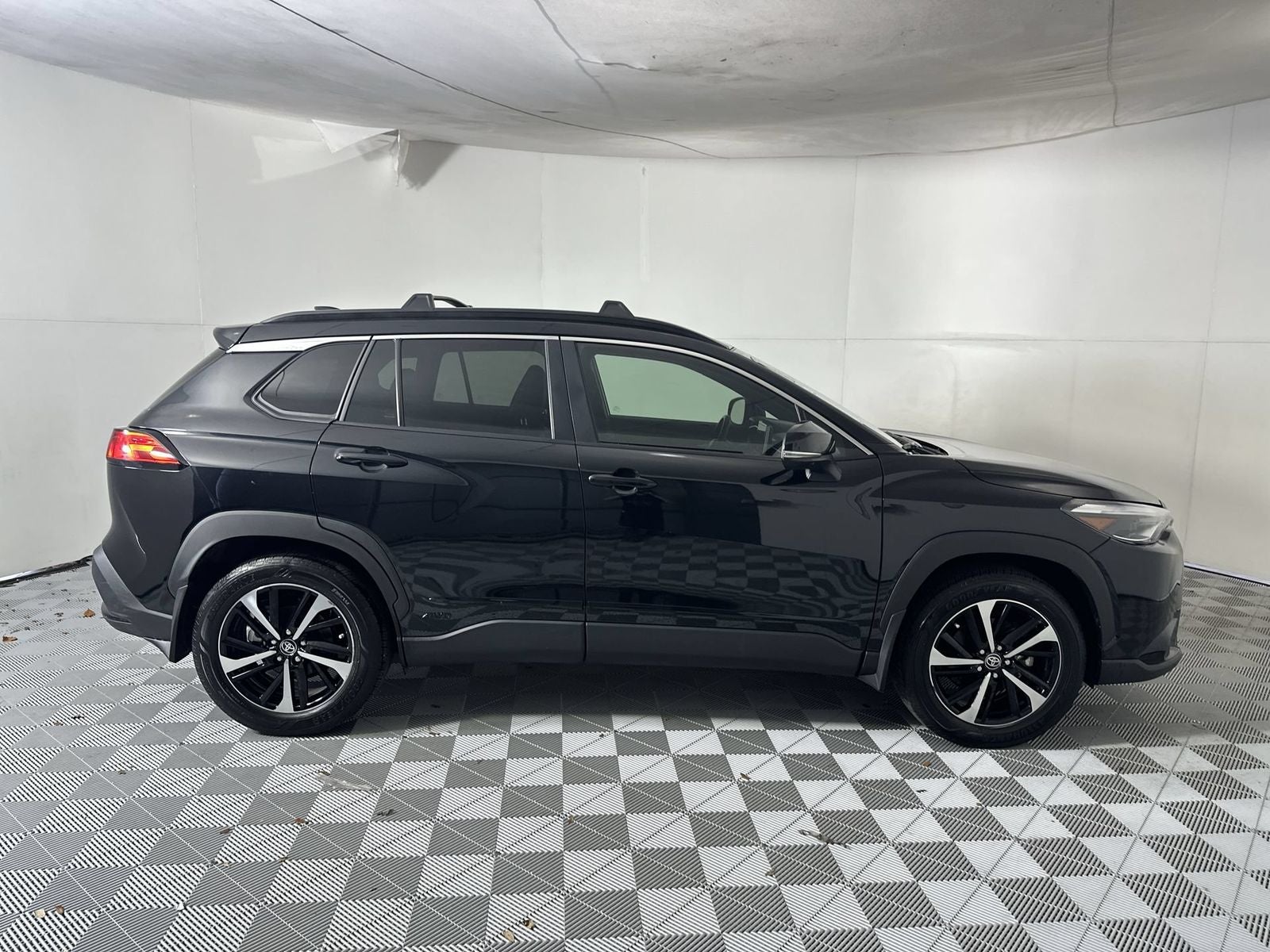 2024 Toyota Corolla Cross Hybrid XSE