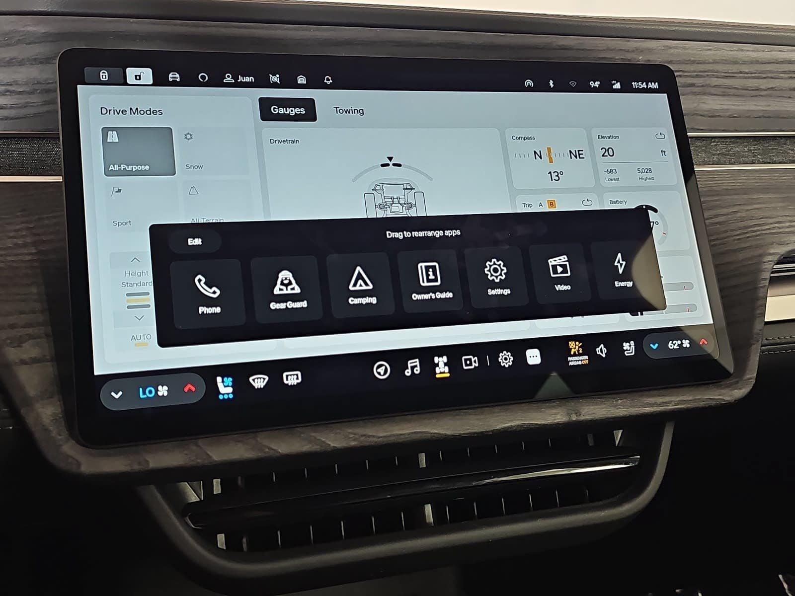 2024 Rivian R1S Adventure