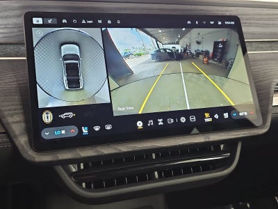 2024 Rivian R1S Adventure
