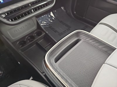 2024 Rivian R1S Adventure