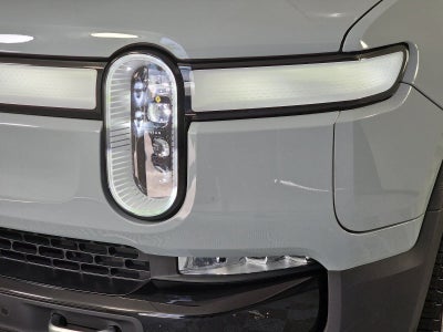 2024 Rivian R1S Adventure