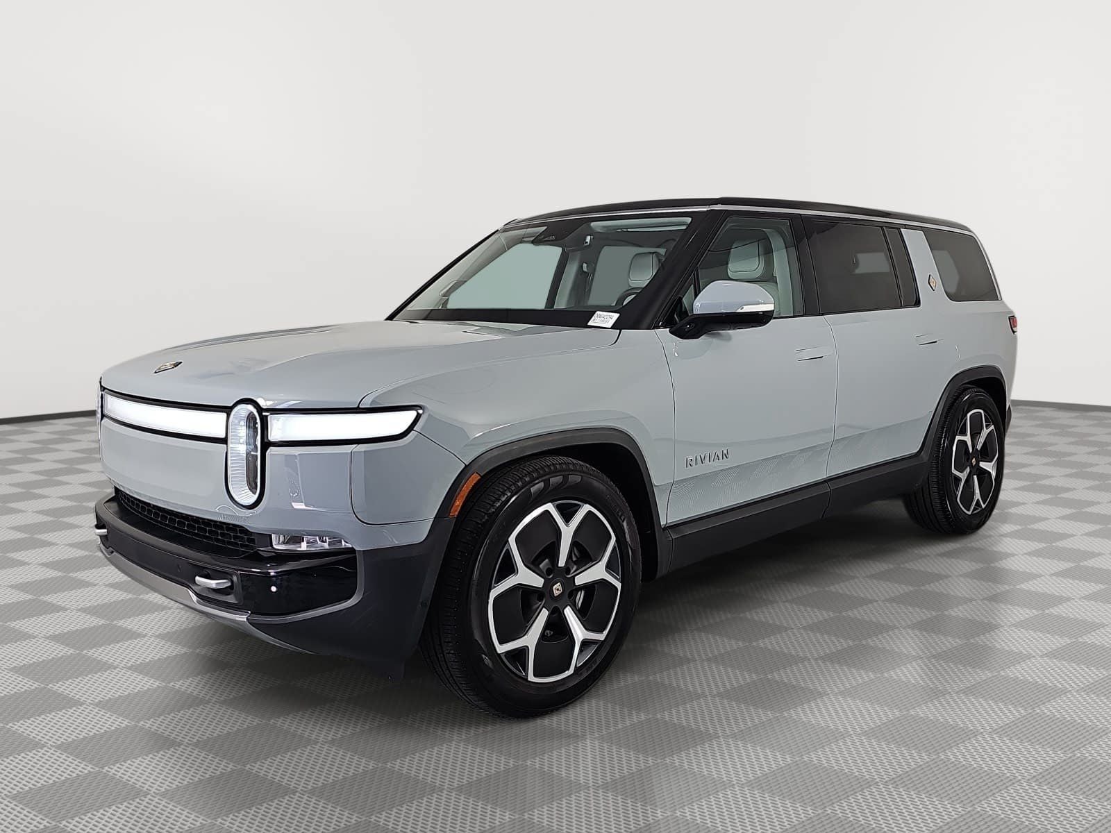 2024 Rivian R1S Adventure