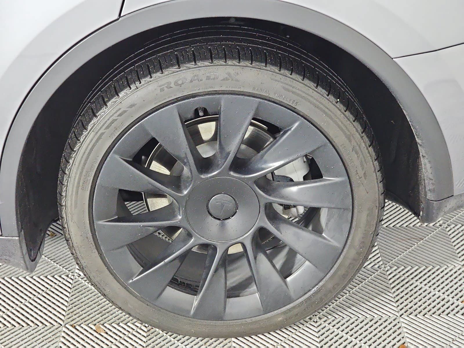2025 Tesla Model Y Long Range