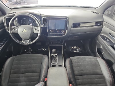 2020 Mitsubishi Outlander SE