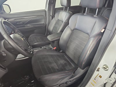 2020 Mitsubishi Outlander SE