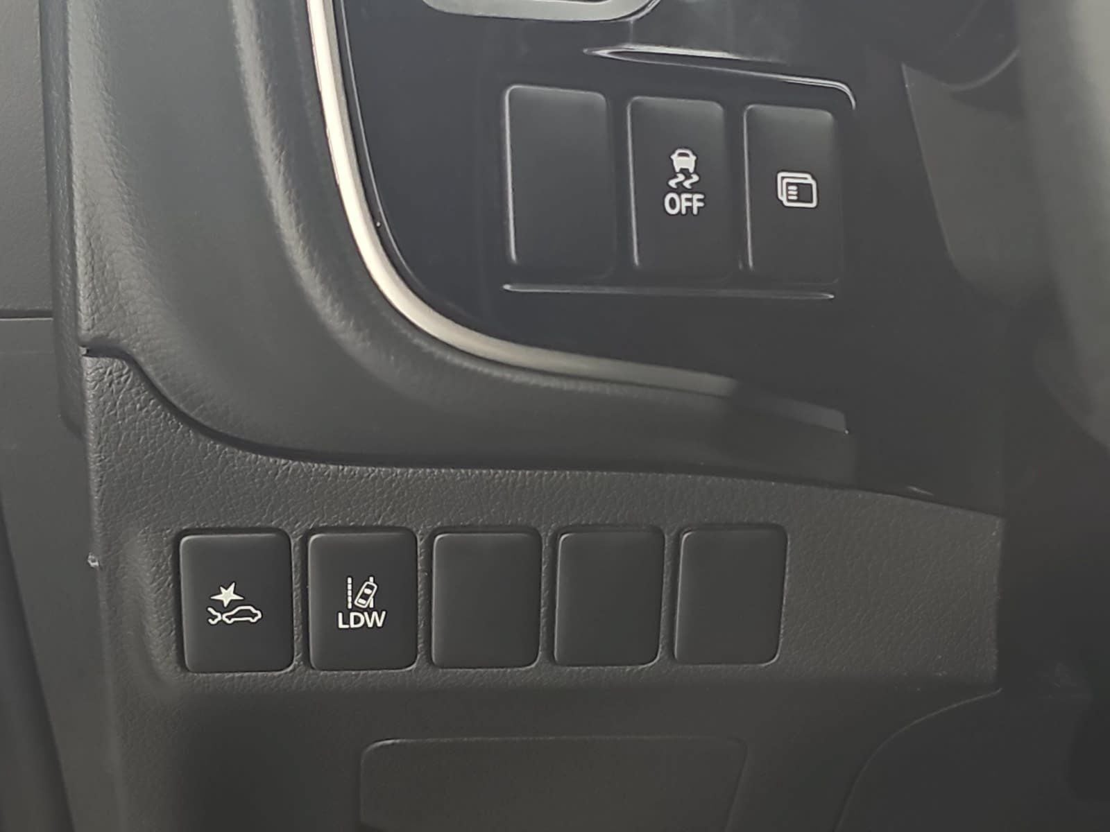 2020 Mitsubishi Outlander LE