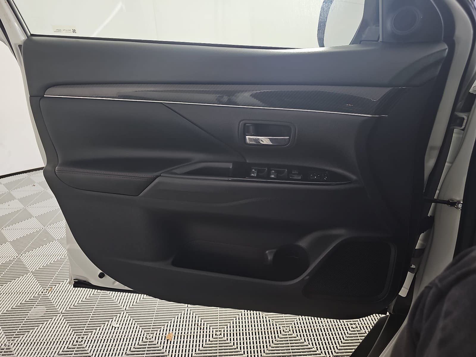 2020 Mitsubishi Outlander LE