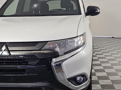 2020 Mitsubishi Outlander LE