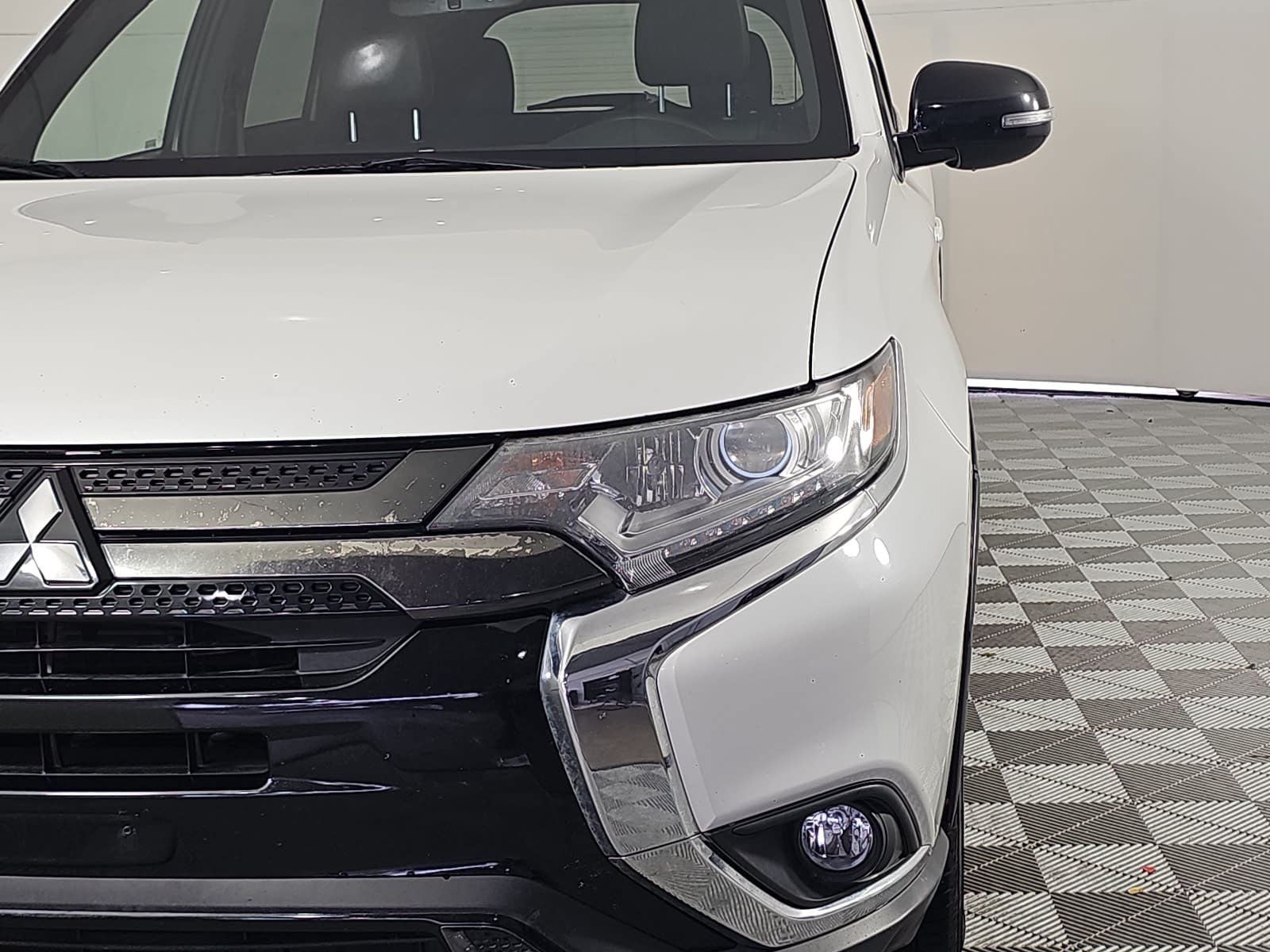 2020 Mitsubishi Outlander LE