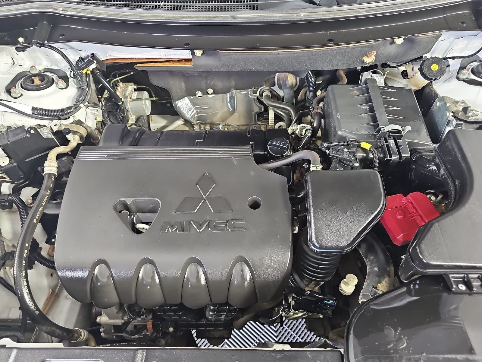 2020 Mitsubishi Outlander LE