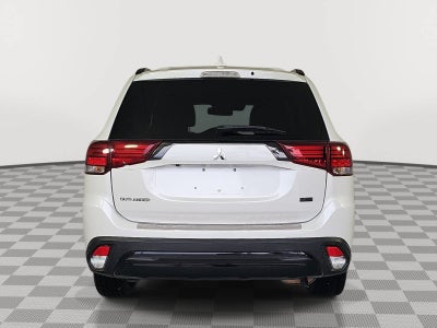 2020 Mitsubishi Outlander SE