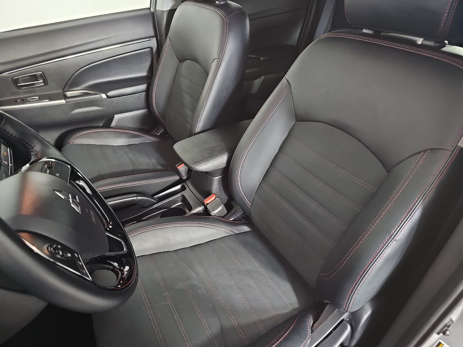 2025 Mitsubishi Outlander Sport S