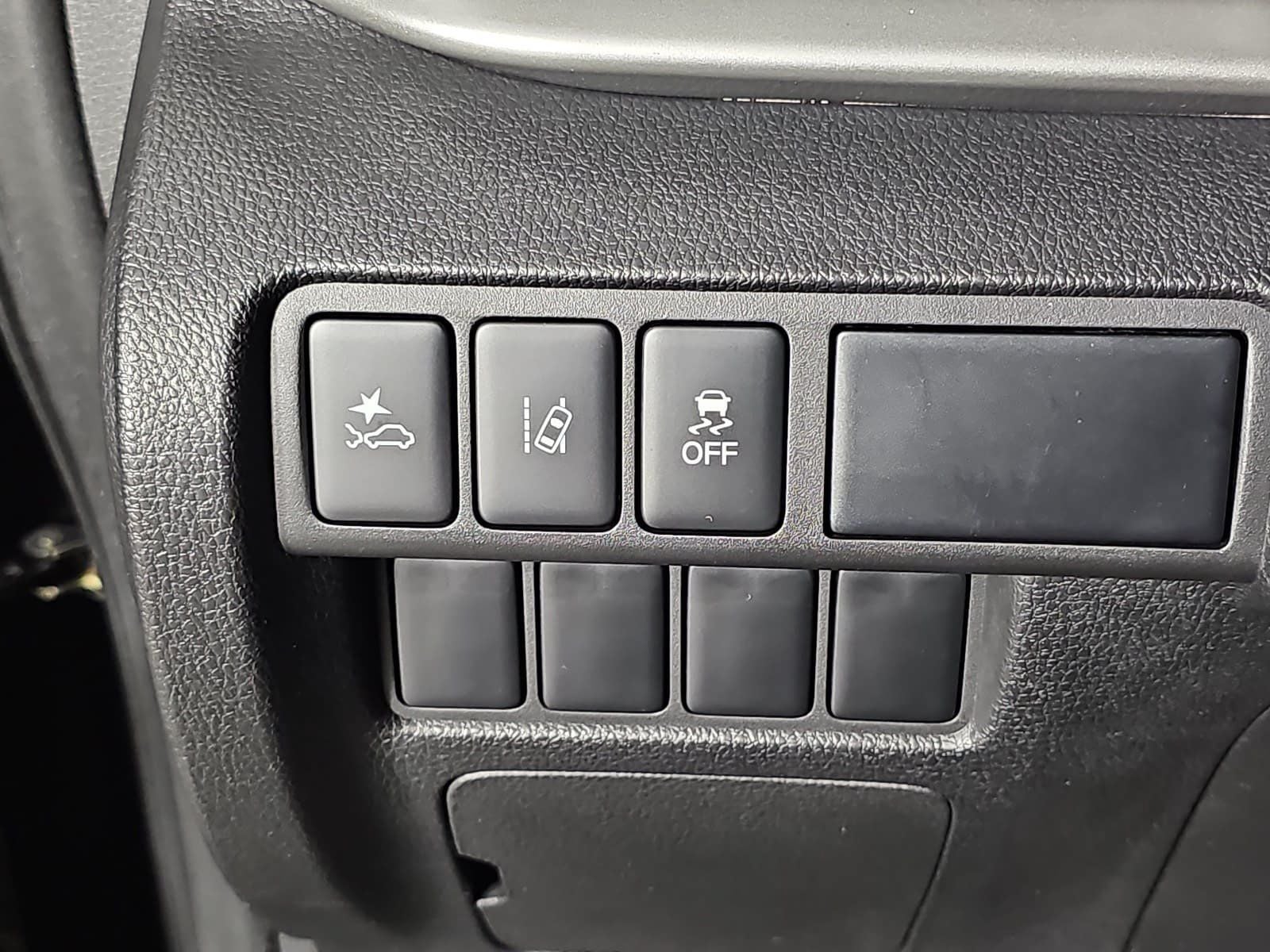 2023 Mitsubishi Eclipse Cross LE