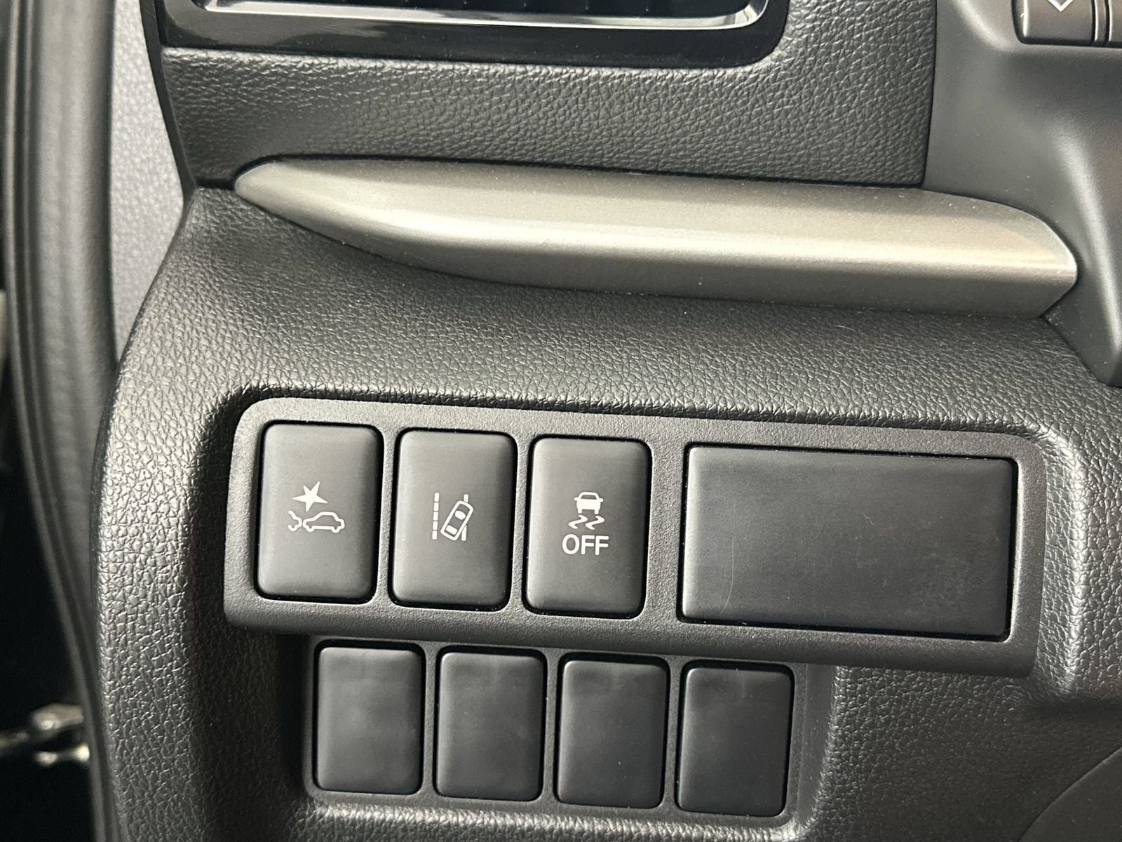 2022 Mitsubishi Eclipse Cross LE