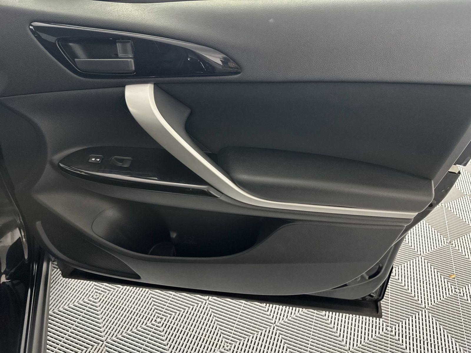 2022 Mitsubishi Eclipse Cross LE