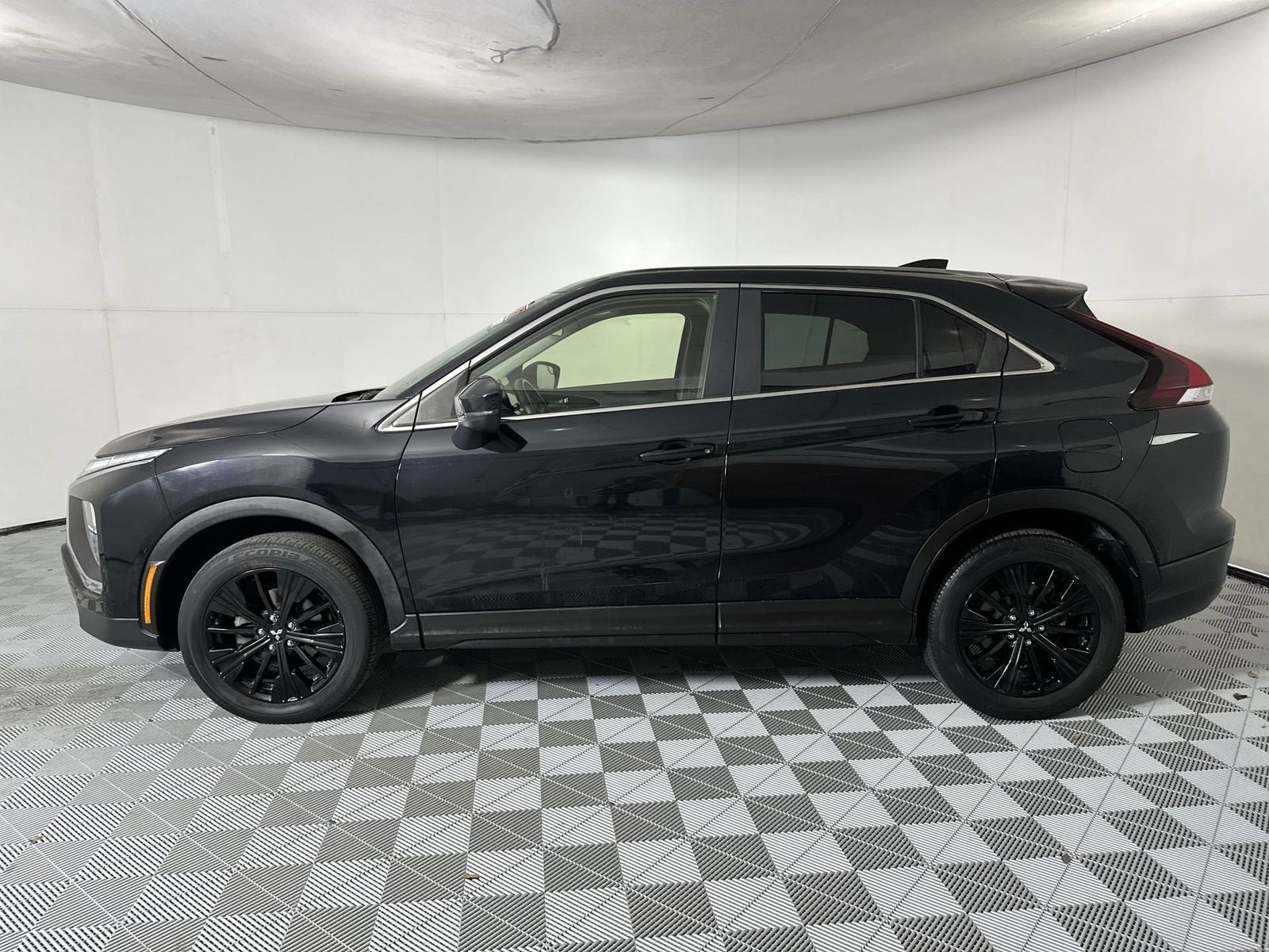 2022 Mitsubishi Eclipse Cross LE