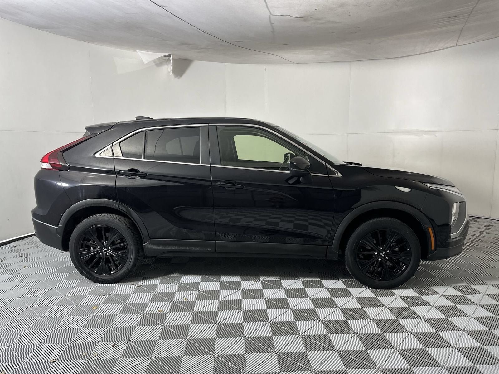 2022 Mitsubishi Eclipse Cross LE