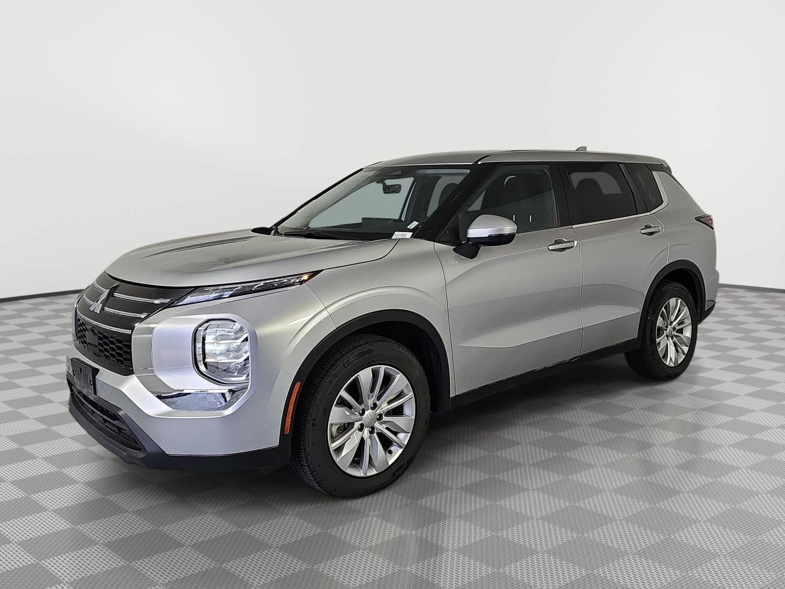 2025 Mitsubishi Outlander ES