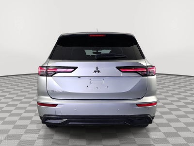 2025 Mitsubishi Outlander ES