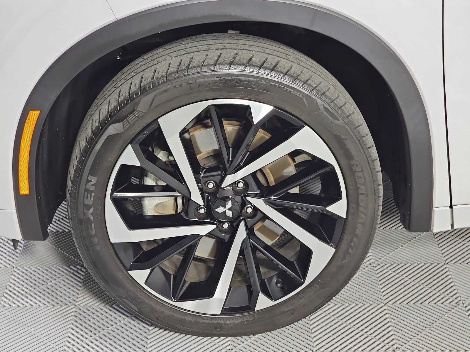 2024 Mitsubishi Outlander SEL