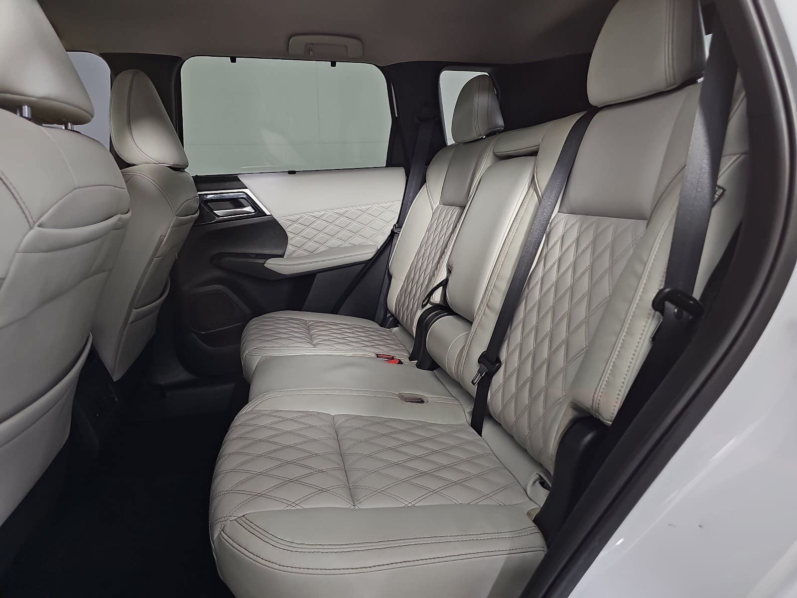 2024 Mitsubishi Outlander SEL