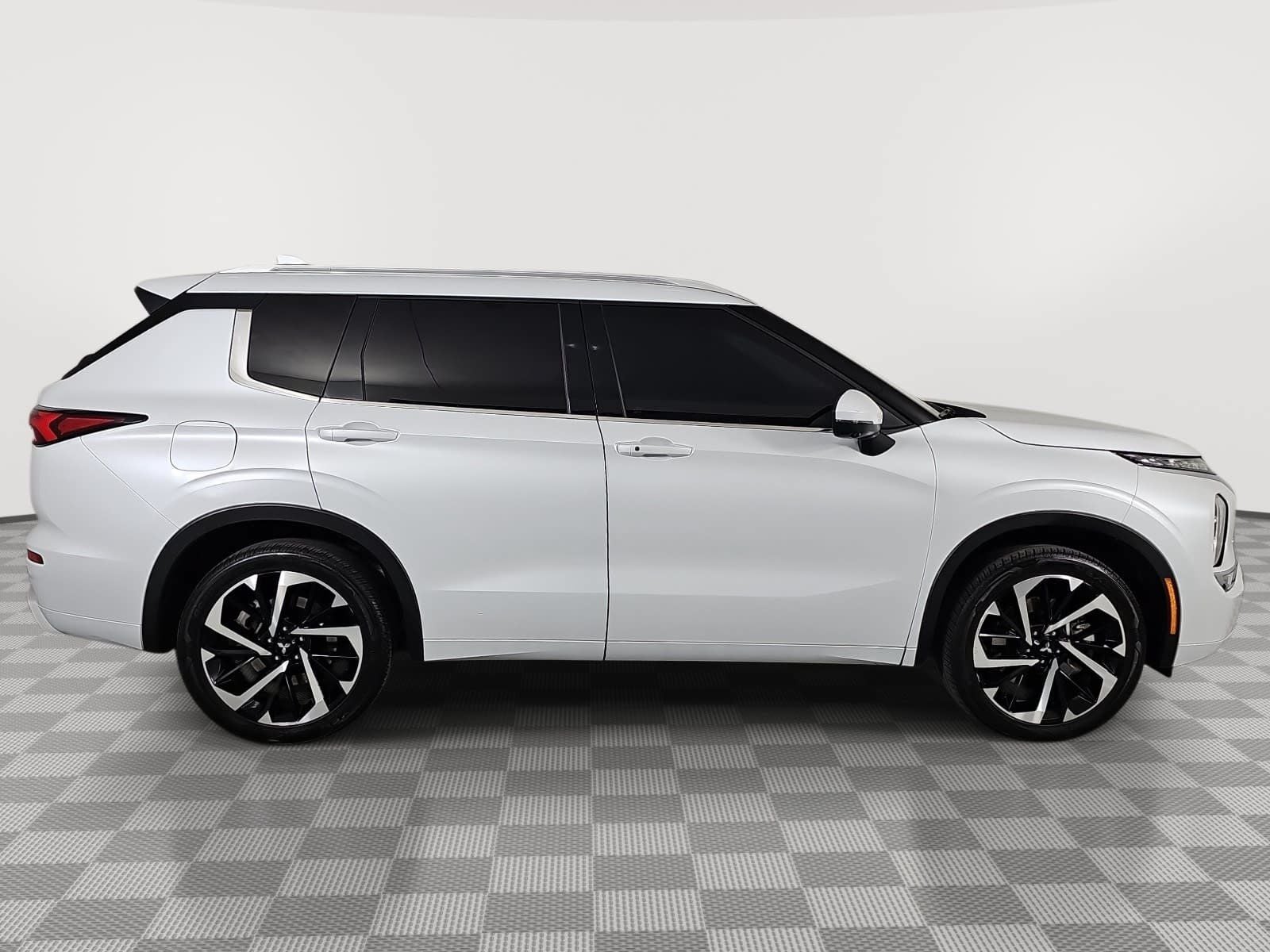 2024 Mitsubishi Outlander SEL
