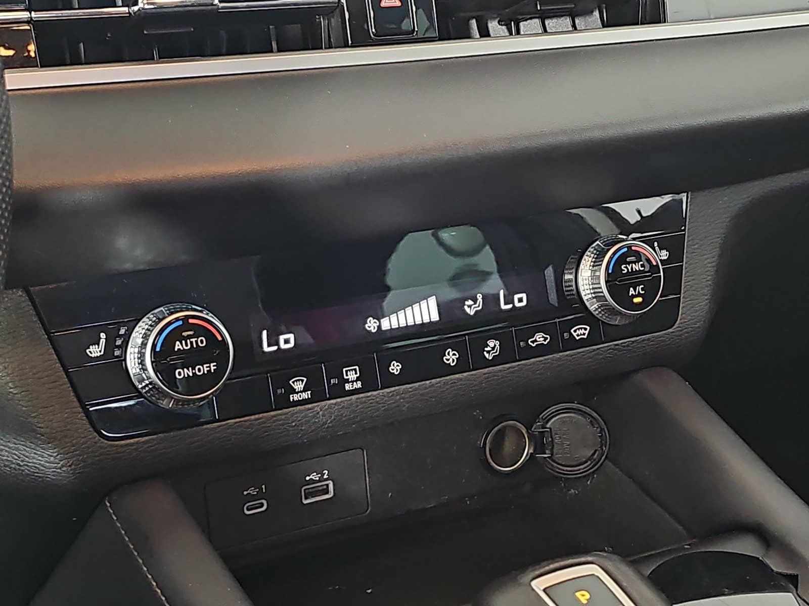2023 Mitsubishi Outlander SE