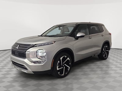 2023 Mitsubishi Outlander SE