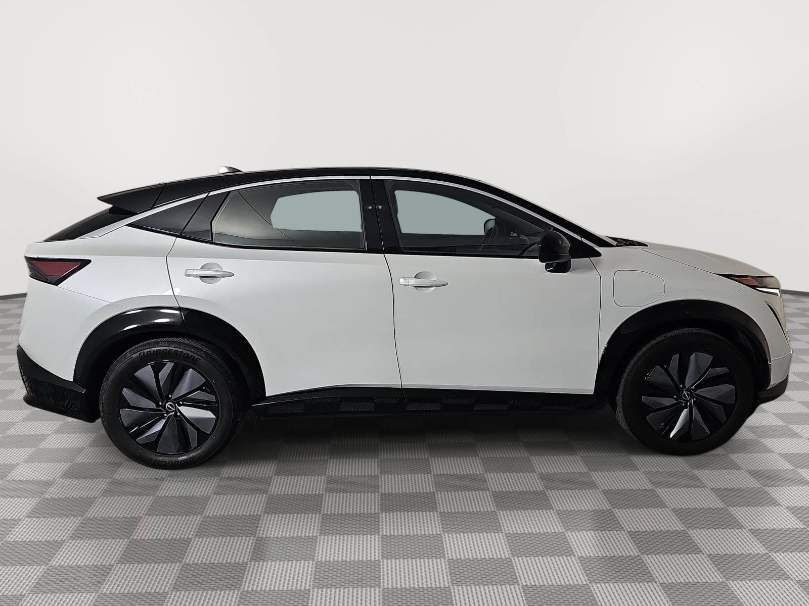 2024 Nissan Ariya ENGAGE