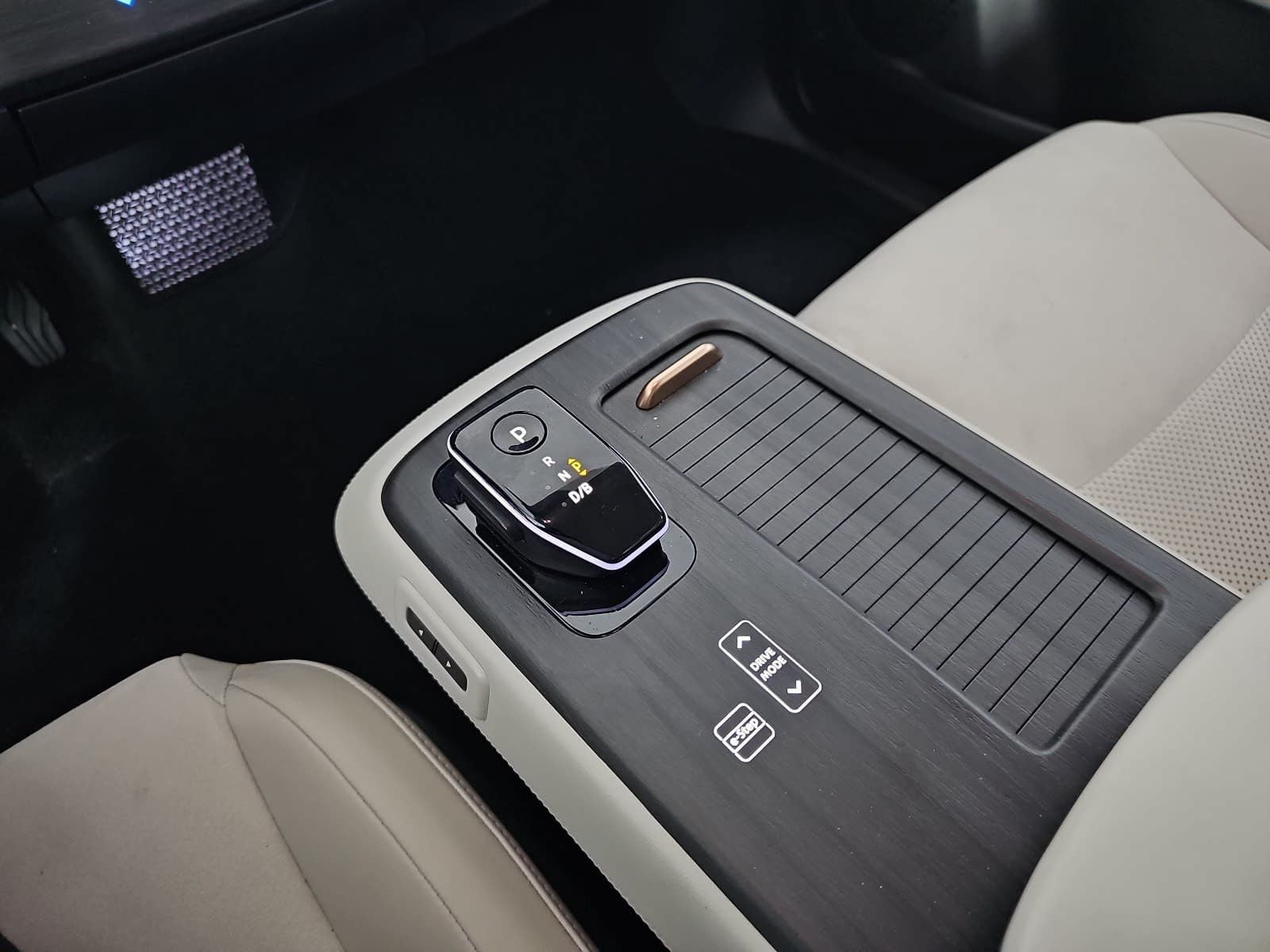 2024 Nissan Ariya ENGAGE