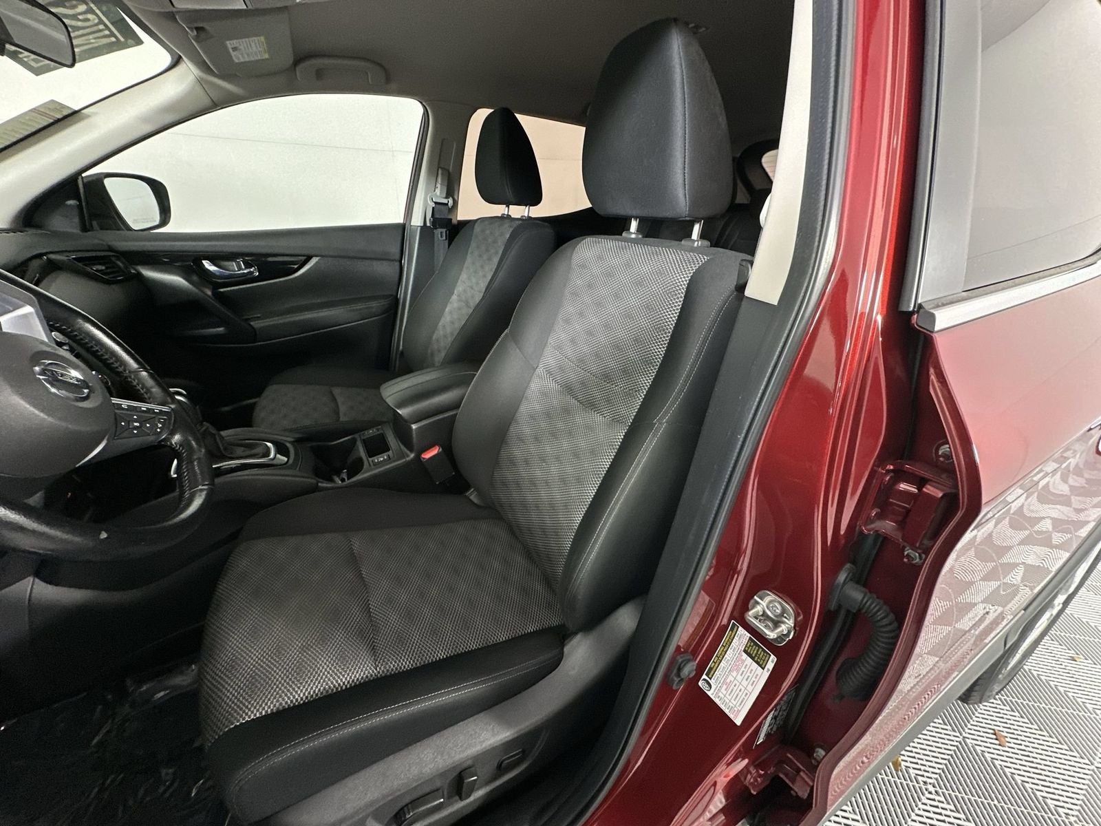 2022 Nissan Rogue Sport SV