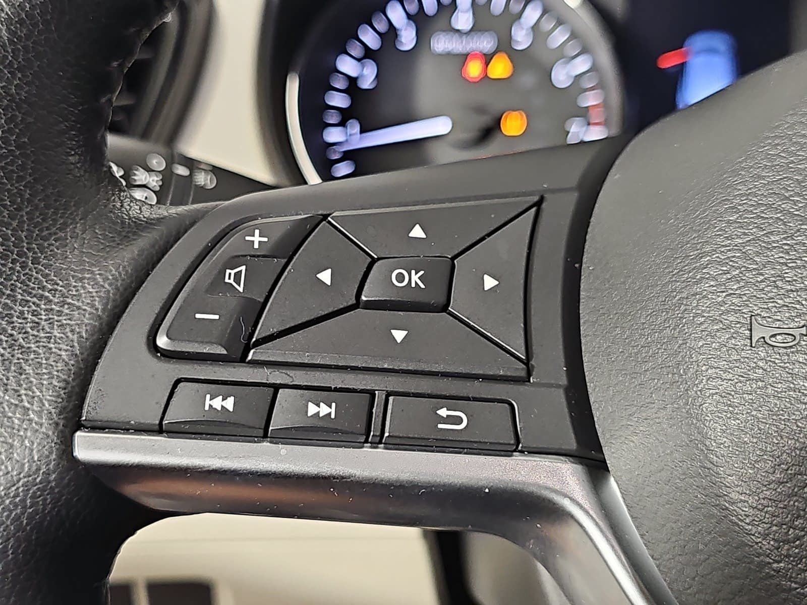2021 Nissan Rogue Sport SV