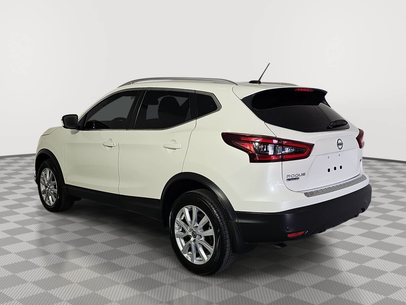 2021 Nissan Rogue Sport SV