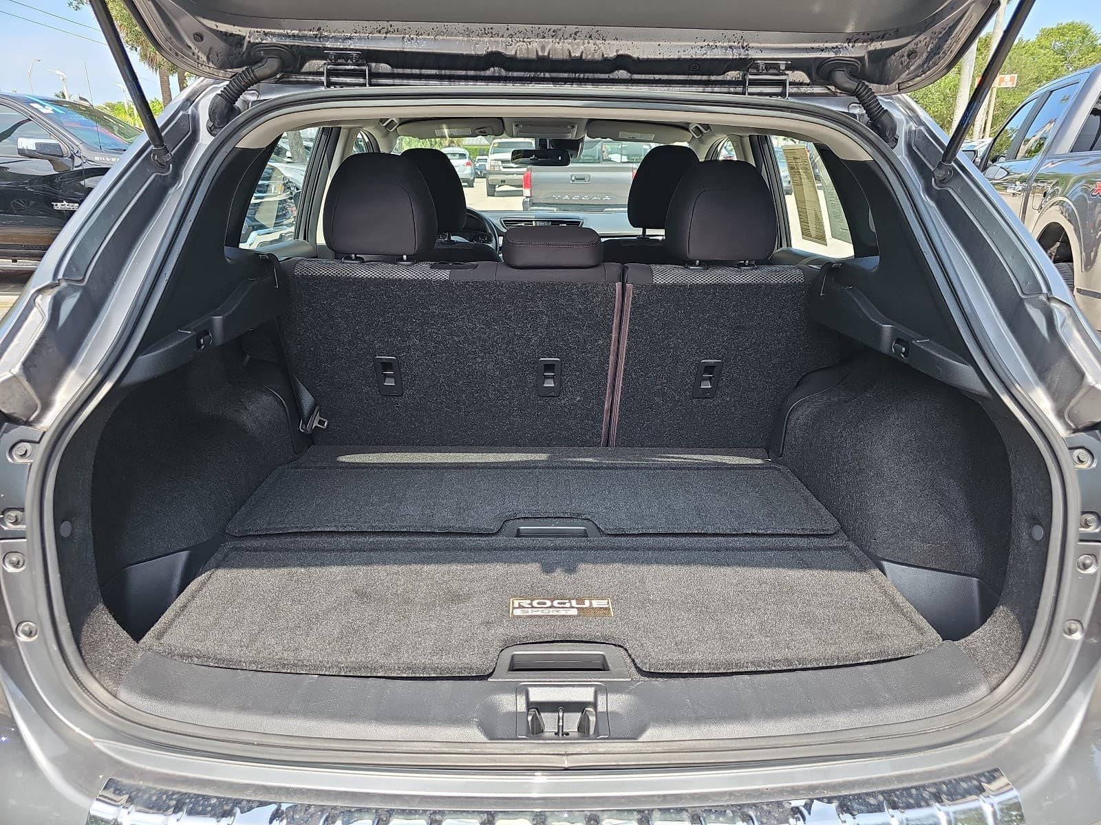 2020 Nissan Rogue Sport SV