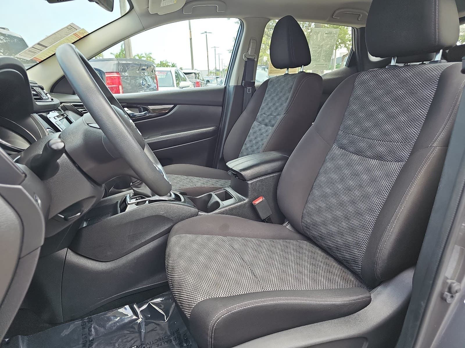 2020 Nissan Rogue Sport SV