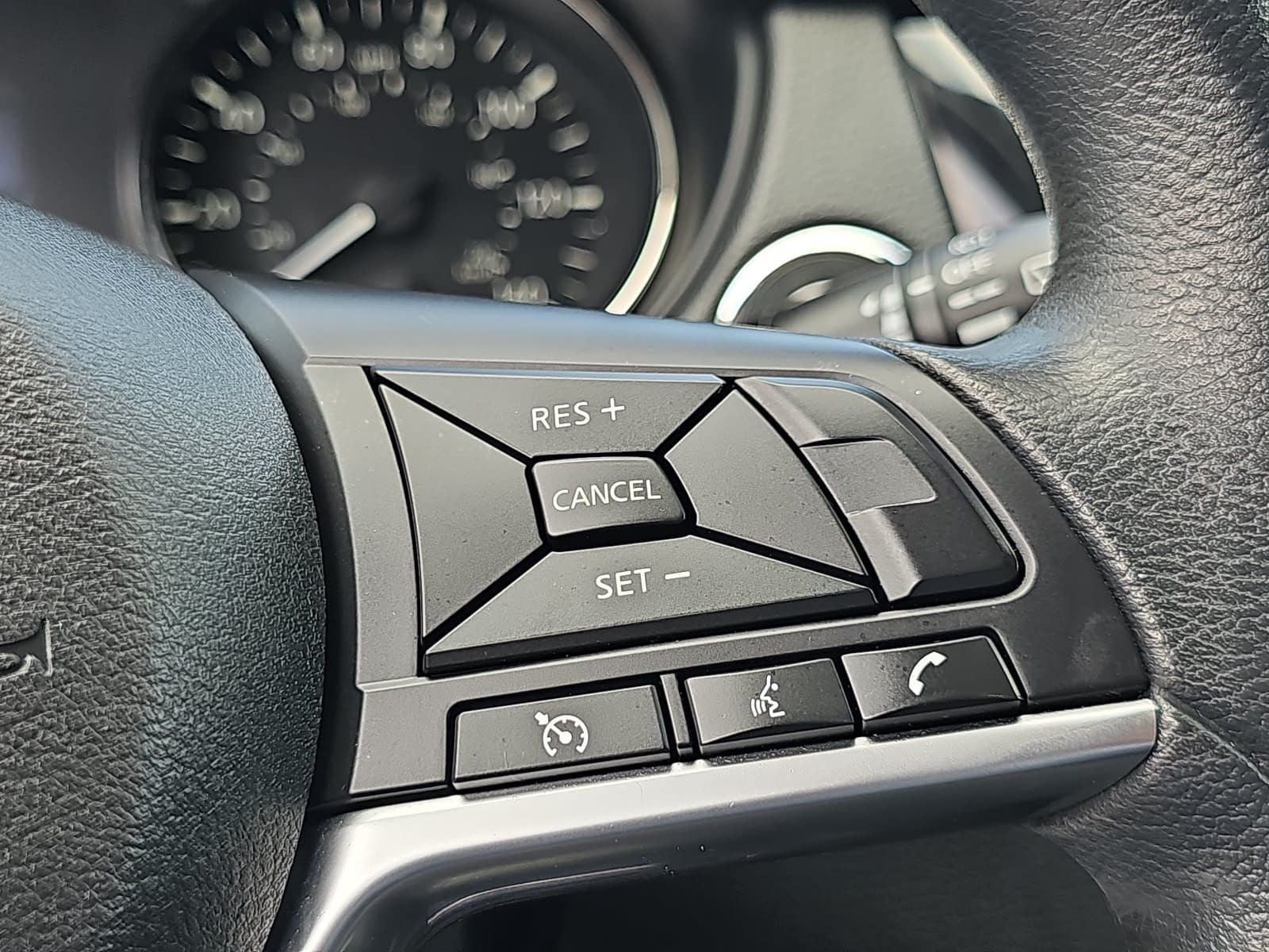 2020 Nissan Rogue Sport SV