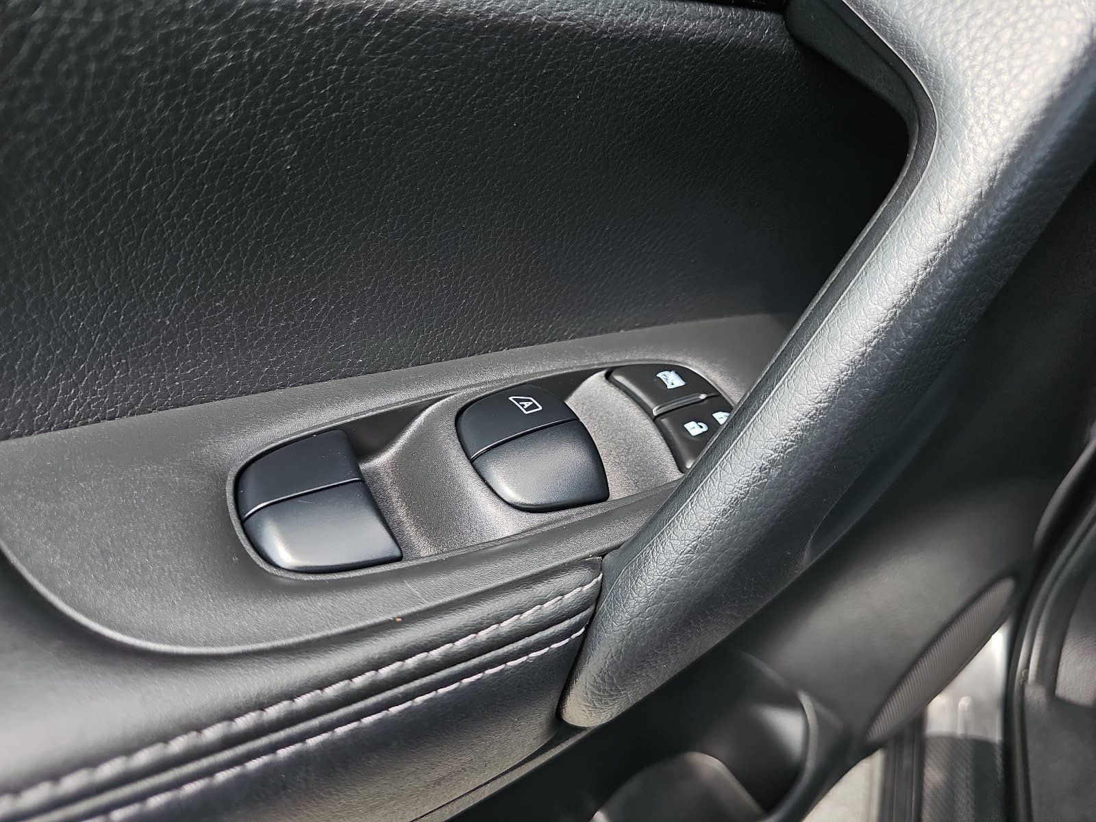 2020 Nissan Rogue Sport SV