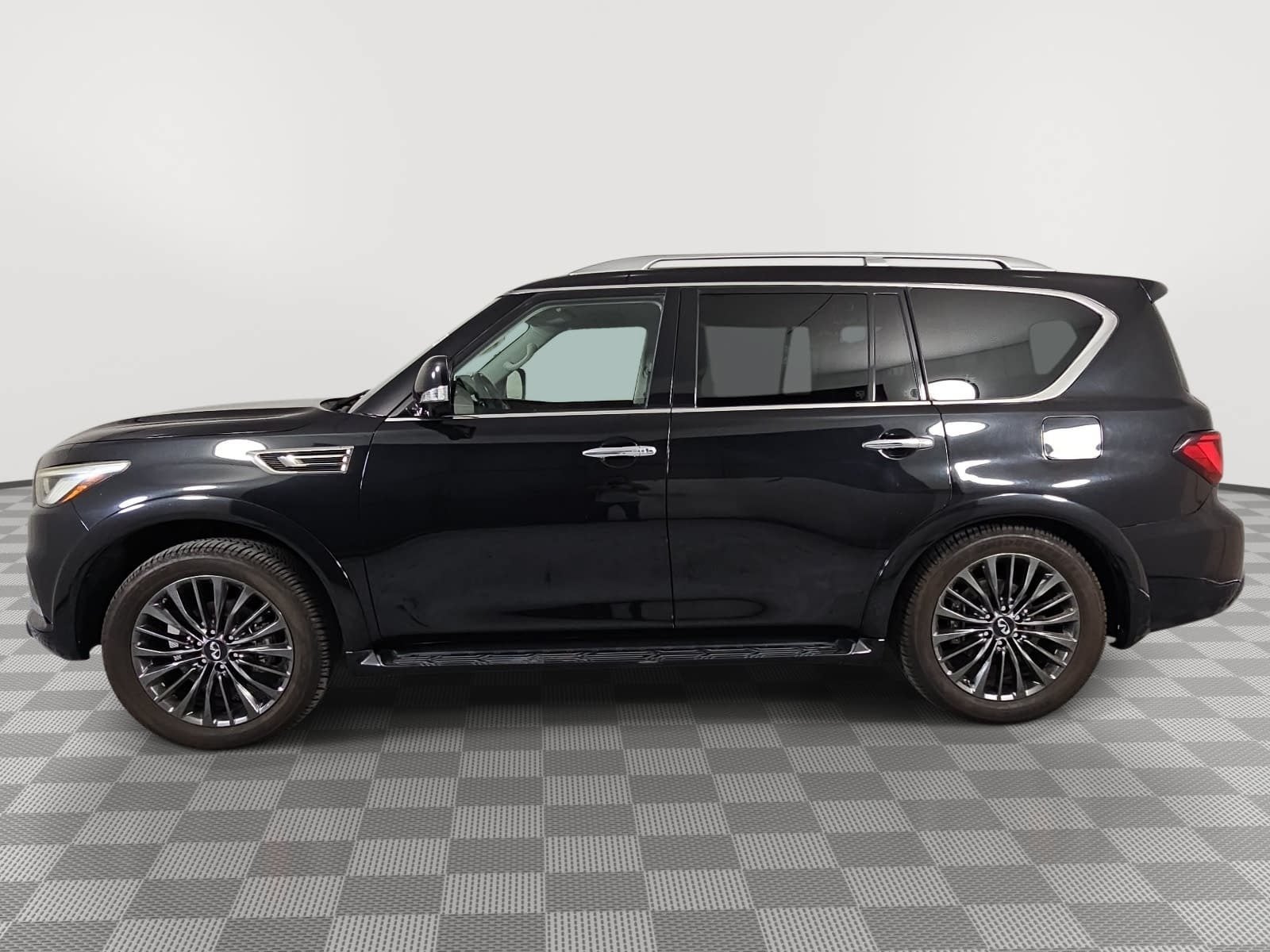 2023 INFINITI QX80 Premium Select
