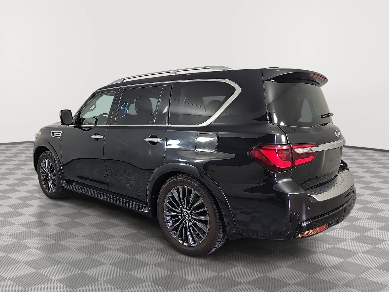 2023 INFINITI QX80 Premium Select