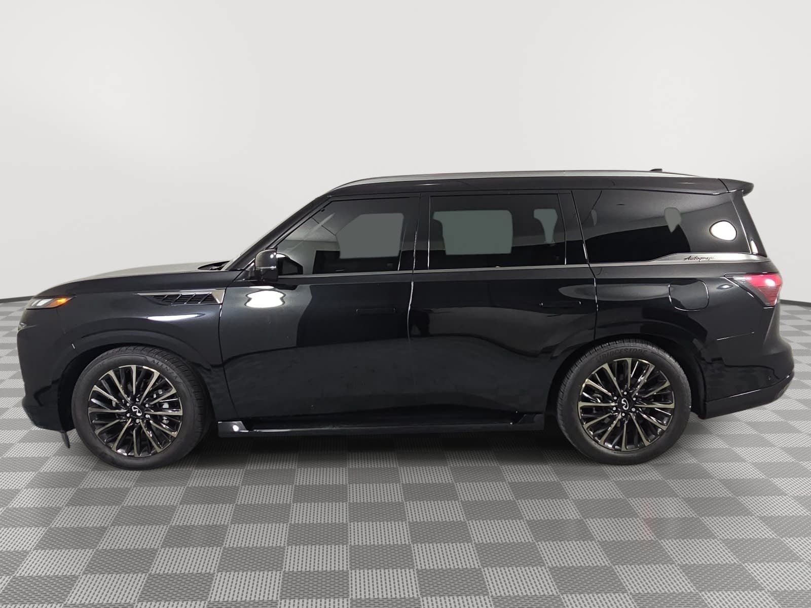 2025 INFINITI QX80 AUTOGRAPH