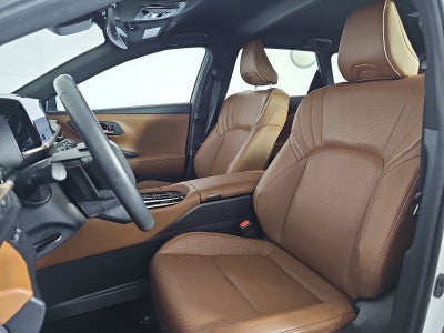 2025 Toyota Crown Signia XLE