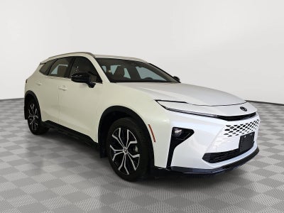 2025 Toyota Crown Signia XLE