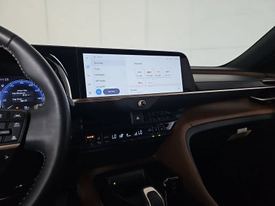 2025 Toyota Crown Signia XLE