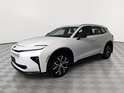 2025 Toyota Crown Signia XLE