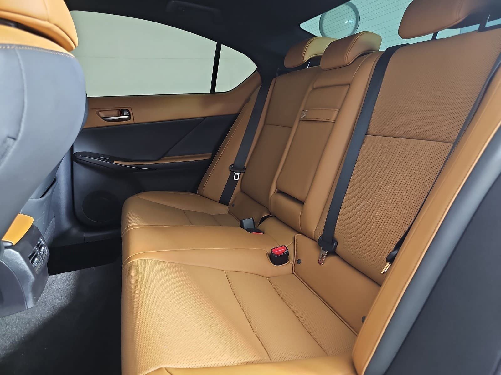 2023 Lexus IS 300