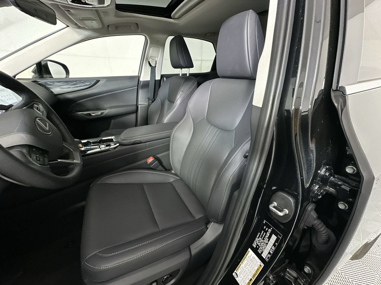 2025 Lexus NX 350h Premium