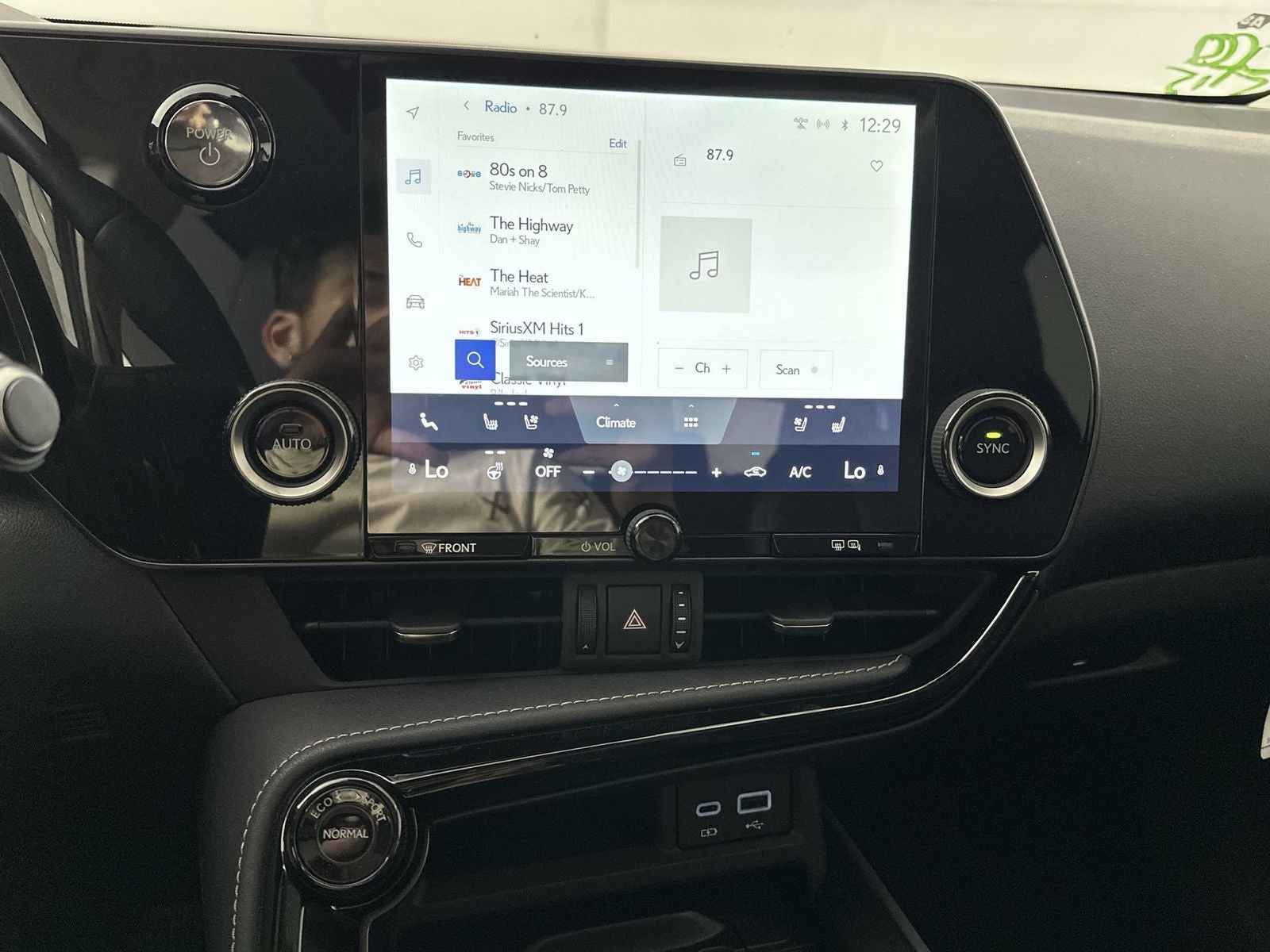 2025 Lexus NX 350h Premium